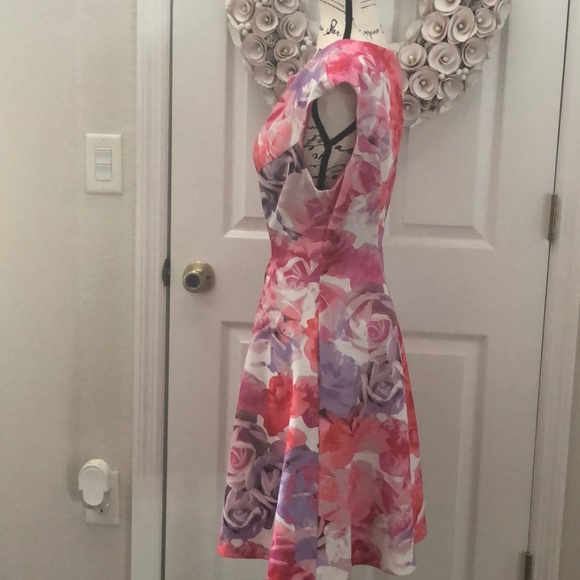 Vince Camuto floral scuba fit and flare dress - Picture 3 of 7